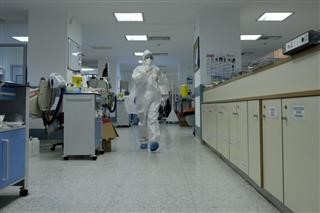  3.279 νέα κρούσματα και 38 θάνατοι – Στους 351 οι διασωληνωμένοι