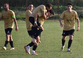  Νίκη με Μακρή η Αγιά, επικράτησε της μαχητικής Αμπελιάς