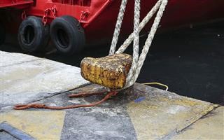 Δεμένα τα πλοία στα λιμάνια για 48 ώρες