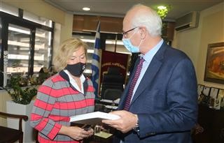 Συνάντηση του δημάρχου Λαρισαίων με την Μίνα Γκάγκα 