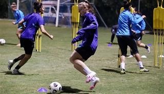 Εθνική Γυναικών: η συνέχεια επί βρετανικού εδάφους