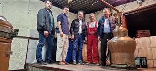 Στα καζαναριά ο Δήμαρχος Τεμπών Γιώργος Μανώλης