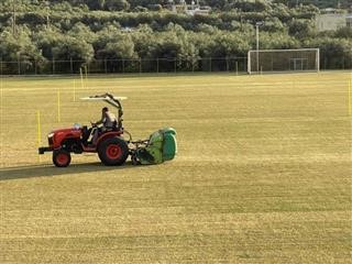 Επισκοπή: Επισπορά στον χλοοτάπητα του Τσεσμέ