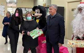 Δώρα στη δομή του «Αριστέα» από τον Περιφερειάρχη Θεσσαλίας Κώστα Αγοραστό