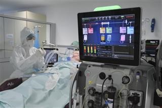 19.154 νέα κρούσματα και 93 θάνατοι – Στους 516 οι διασωληνωμένοι