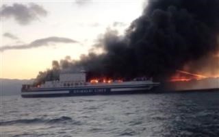  ΦΩTIA ΣΕ ΠΛΟΙΟ: Μεταφέρονται στην Κέρκυρα 278 επιβαίνοντες