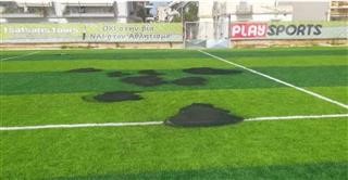 Με τα βεγγαλικά της Ανάστασης έκαναν ζημιά σε γήπεδο!