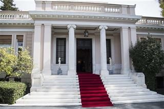  ΠΟΛΙΤΙΚΑ ΣΕΝΑΡΙΑ: Ο ανασχηματισμός και οι επόμενες κάλπες