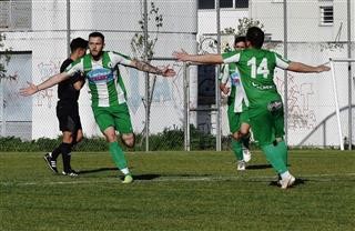 Εκτός έδρας τρίποντο για τον Σμόλικα (PICS)