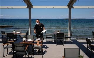 13.306 νέα κρούσματα, 28 νεκροί, 103 διασωληνωμένοι