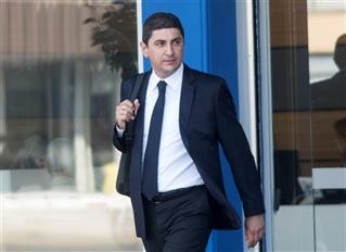 Αυγενάκης: «Να αφήσει τις απειλές η ΕΠΟ»