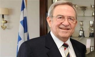 Αγωνία για τον τέως βασιλιά Κωνσταντίνο