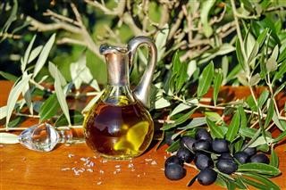  ΗΛΕΙΑ - Ελαιόλαδο: Έως και 9,25€ το λίτρο φεύγει από τον παραγωγό