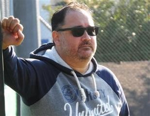 Ο Μανώλης Κωστόπουλος ευχαριστεί…