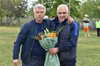 Μία ανθοδέσμη με συμβολισμό από τον Γιώργο Κοτσιανούλη