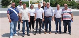 Στη νέα πλατεία του Μελισσοχωρίου Κ. Αγοραστός  και Θ. Νασιακόπουλος