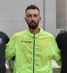 Σε αναζήτηση ομάδας ο Φαρμάκας!