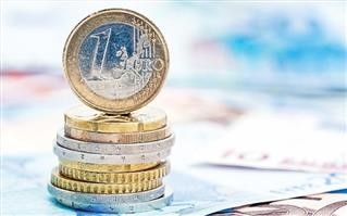 Υπέρβαση 8,9% στα φορολογικά έσοδα το πρώτο εξάμηνο