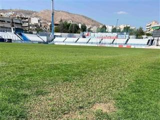  «Αυτό είναι ποδοσφαιρικό γήπεδο ή χωράφι;»