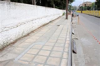 Δ. Λαρισαίων: Ξεκινάει έργο κατασκευής - συντήρησης πεζοδρομίων