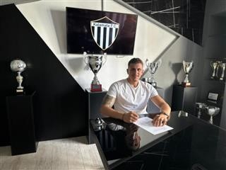 Ανανέωσε με Λαδά η Καλαμάτα