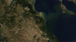  ΘΕΣΣΑΛΙΑ: Η λάσπη έφτασε μέχρι τις ακτές της Χαλκιδικής
