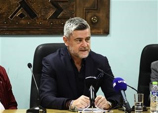 O Παύλος Δερμιτζάκης για το ματς Μακεδονικός-ΑΕΛ 