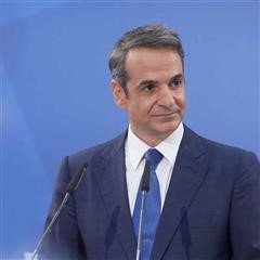 «Δεν θα επιτρέψουμε παρένθετη μητέρα στα ομόφυλα ζευγάρια» 