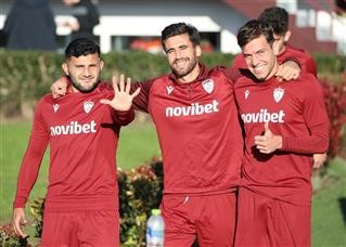 Gallery φωτογραφιών από την προπόνηση της ΑΕΛ!