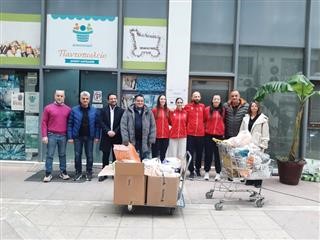  Προσφορά από την ΕΑΛ Λάρισας στο Κοινωνικό Παντοπωλείο του Δήμου Λαρισαίων 