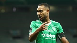 Ο Ιβάν Μασόν πολύ κοντά στο να ντυθεί στα βυσσινί 