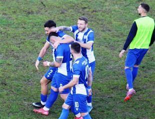 Νίκησε και «σκαρφάλωσε» στη 2η θέση ο Απόλλων Λάρισας