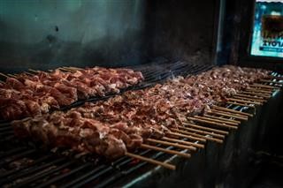 Απόφαση «ταφόπλακα» για τις ψησταριές στα πανηγύρια