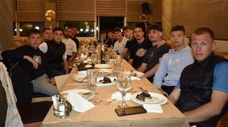 Οικογενειακό τραπέζι και «καλό καλοκαίρι» στον Σμόλικα Φαλάνης