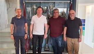 Συνάντηση του προέδρου της ΠΑΕ ΑΕΛ Αχιλλέα Νταβέλη με τη διοίκηση της Ερασιτεχνικής