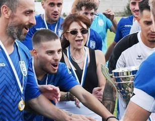 Σε πελάγη ευτυχίας η Μαρία Κωστούλη! (VIDEO)