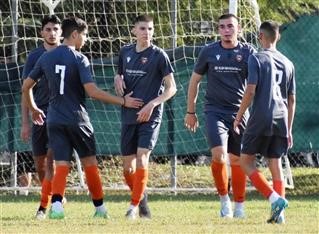 Τριάδα ανανεώσεων στην Αστραπή Νέας Πολιτείας