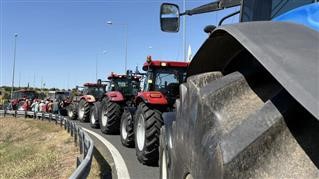 Oι αγρότες αποχωρούν από το μπλόκο της Νίκαιας