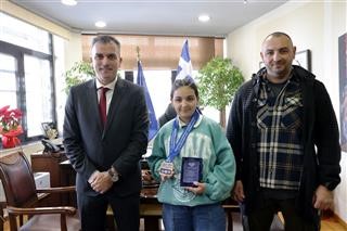 Με τη νεαρή πρωταθλήτρια Γεωργία Σιαβάλα ο Δήμαρχος Λαρισαίων