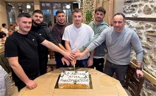 Έκοψε την πρωτοχρονιάτικη πίτα ο Δωτιέας Αγιάς (ΕΙΚΟΝΕΣ)