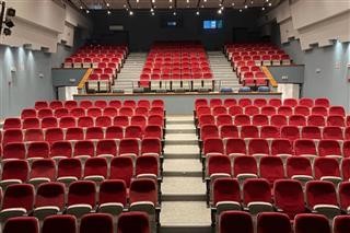 Νέα εικόνα για το Δημοτικό Θέατρο Τυρνάβου – Συνεχίζονται οι παρεμβάσεις 