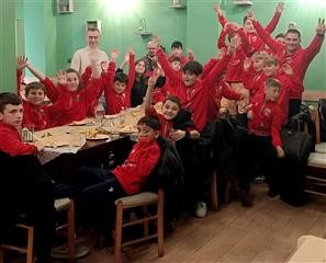 Έκοψε την πρωτοχρονιάτικη πίτα η Ακαδημία του Τυρνάβου 2005