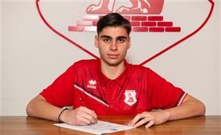 Υπέγραψε επαγγελματικό συμβόλαιο ο Θωμάς Αραμπατζής