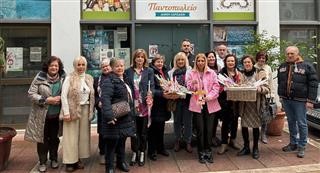 Λαμπάδες «αγάπης» από τα μέλη των ΚΑΠΗ