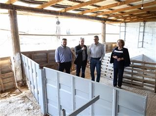 Στο πλευρό των πληγέντων κτηνοτρόφων του Αμπελώνα Τυρνάβου ο Δημήτρης Κουρέτας