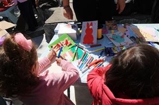 Εργαστήρι πασχαλινών κατασκευών για τα παιδιά στην πλατεία Ταχυδρομείου