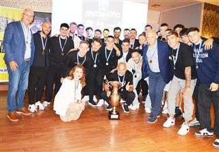 Τιμή στους πρωταθλητές στη λαμπερή βραδιά της ΕΠΣΛ (ΕΙΚΟΝΕΣ)
