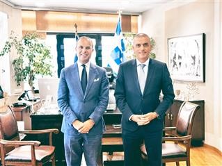 Στο Δημαρχείο Λάρισας βρέθηκε ο Ζήσης Στυλιανός (ΕΙΚΟΝΕΣ)