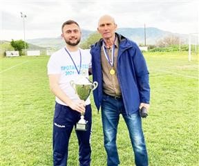 Γάμος με… αρχηγική λάμψη για τον Βασίλη Ζάρρα της Θύελλας Ελάτειας!