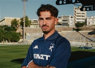 Την απόκτηση του Βασίλη Πρεκατέ ανακοίνωσε η Καλλιθέα